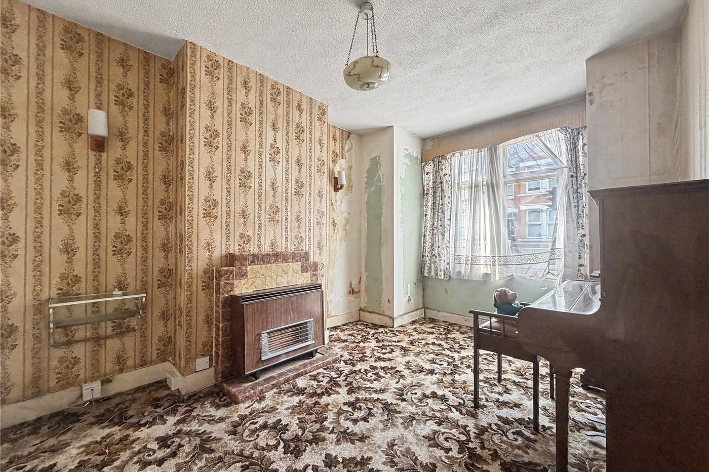 3 bedroom house for sale in Gillingham | Robinson Michael & Jackson