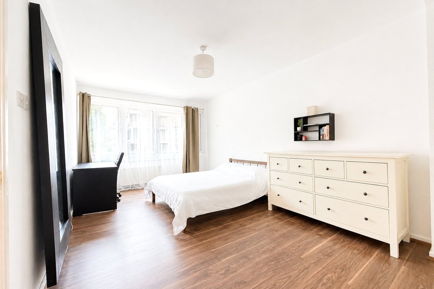 5 bedroom property for sale in London | Robinson Jackson