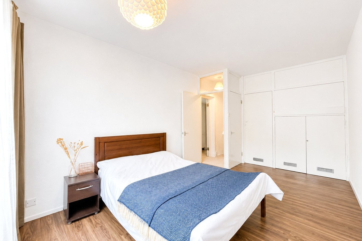 5 bedroom property for sale in London | Robinson Jackson