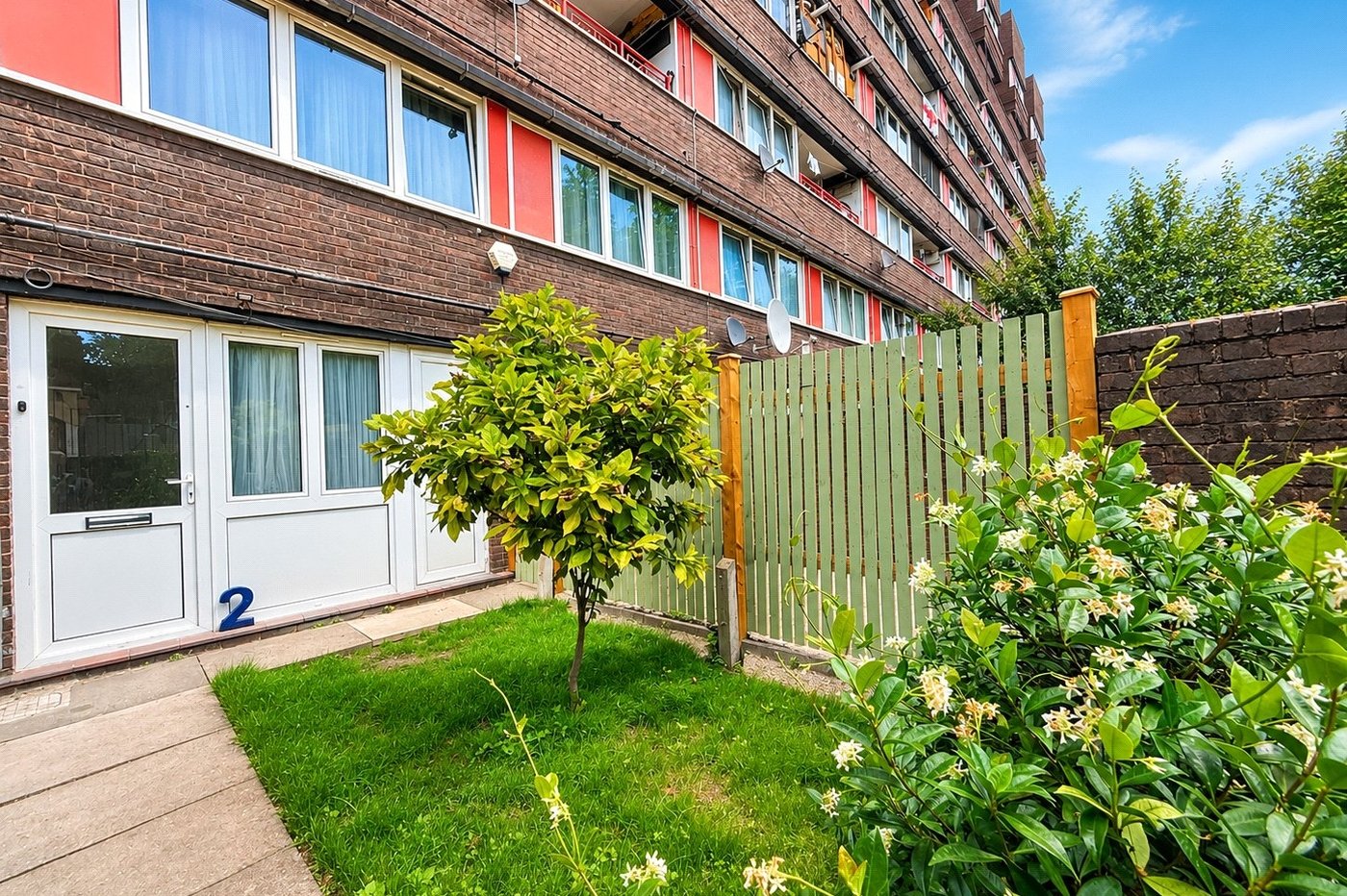 5 bedroom property for sale in London | Robinson Jackson