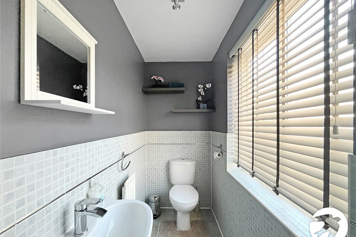 6 bedroom house for sale in Sittingbourne | Robinson Michael & Jackson