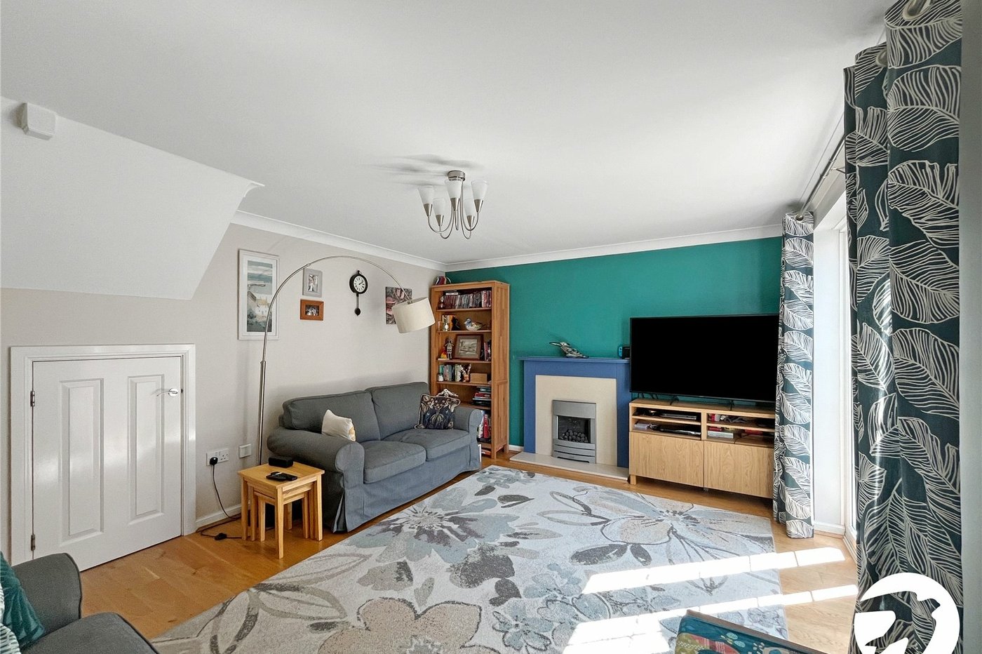 6 bedroom house for sale in Sittingbourne | Robinson Michael & Jackson