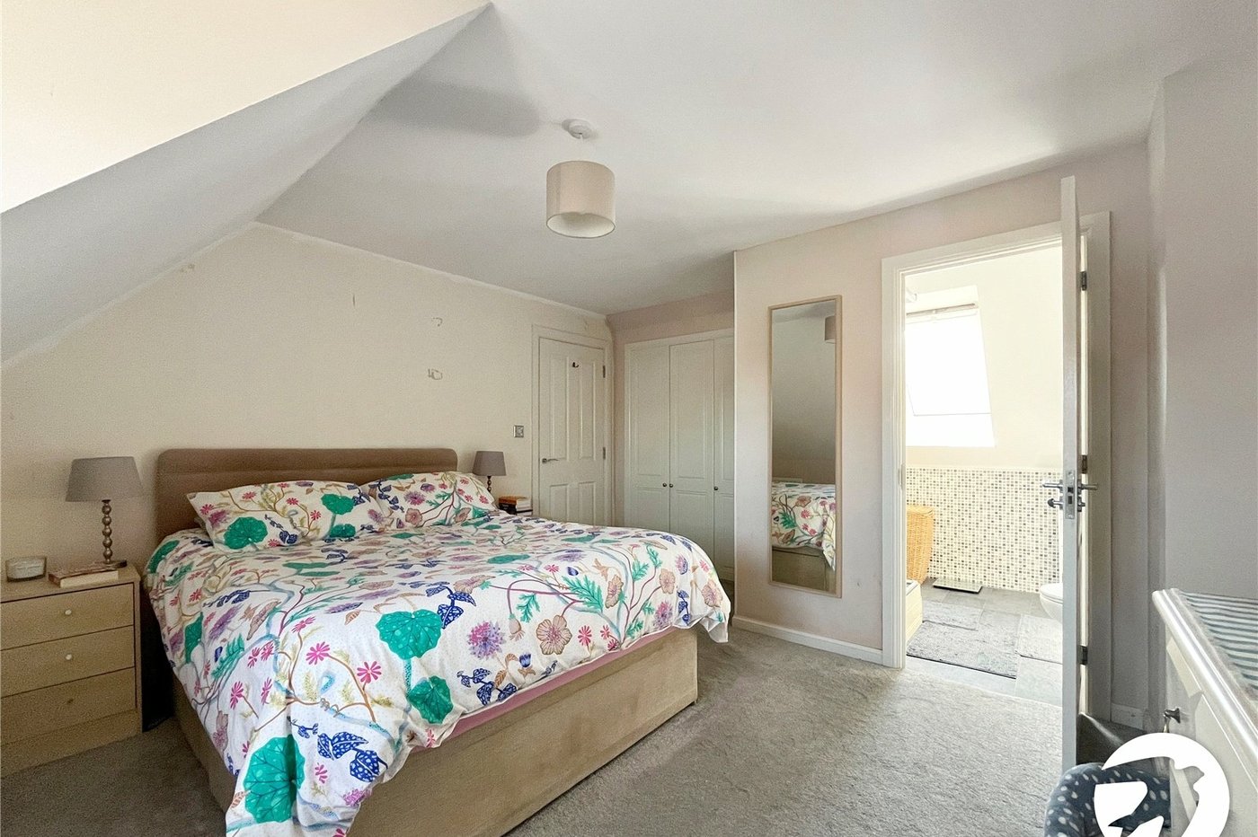 6 bedroom house for sale in Sittingbourne | Robinson Michael & Jackson