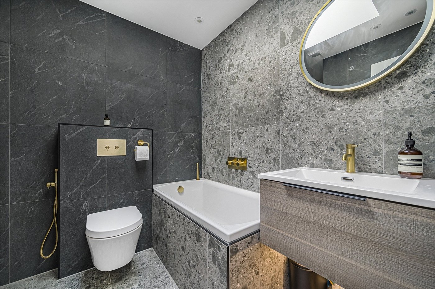 4 bedroom house for sale in Sidcup | Robinson Jackson