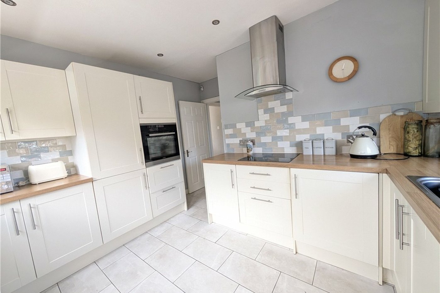 2 bedroom bungalow for sale in Orpington | Robinson Jackson