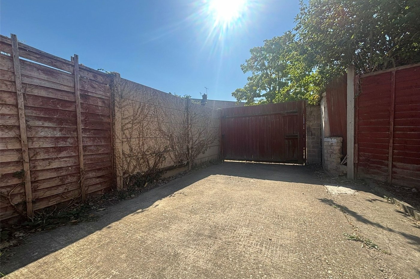 3 bedroom house for sale in Northfleet | Robinson Michael & Jackson