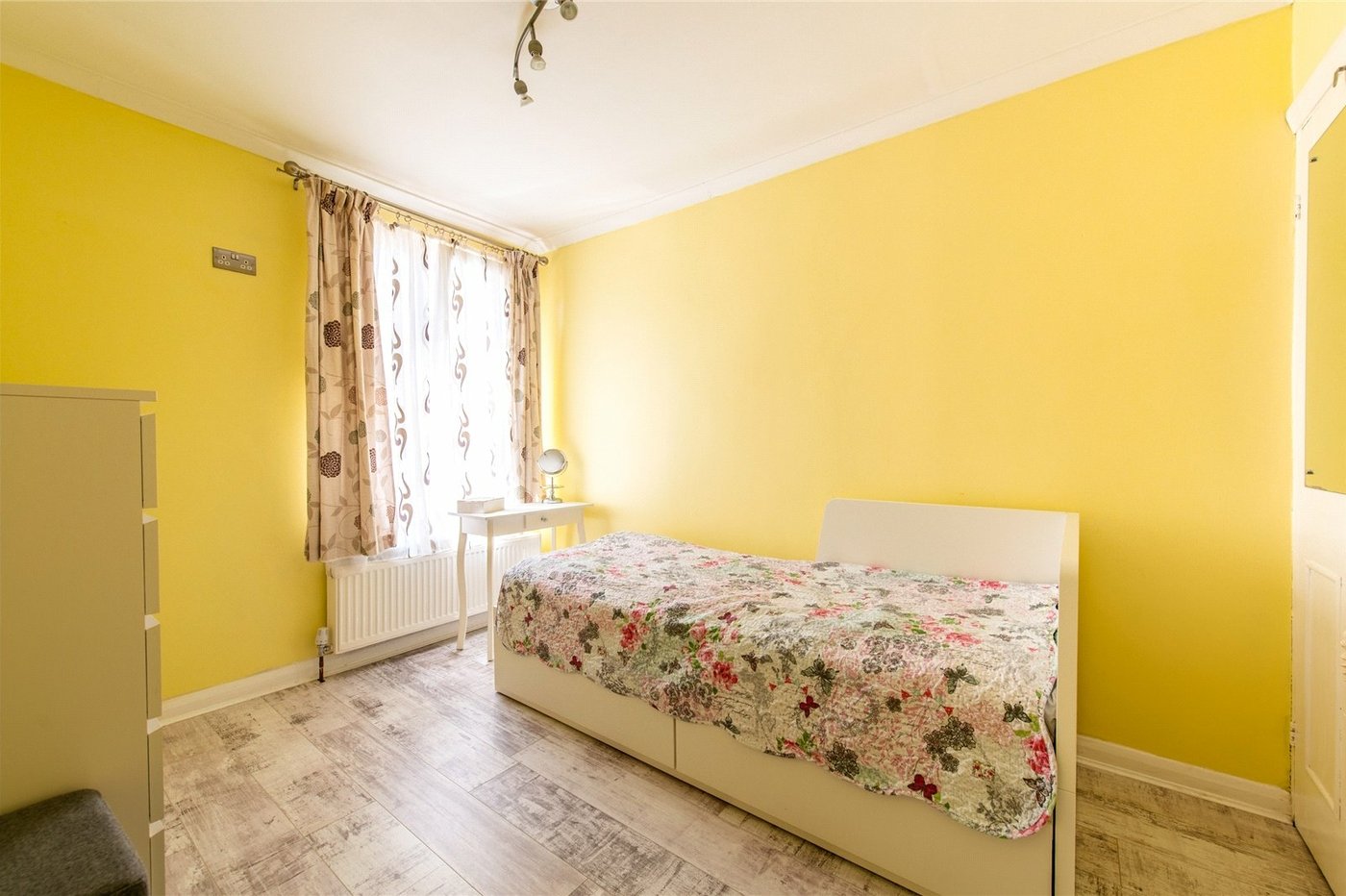 2 bedroom house for sale in Gravesend | Robinson Michael & Jackson