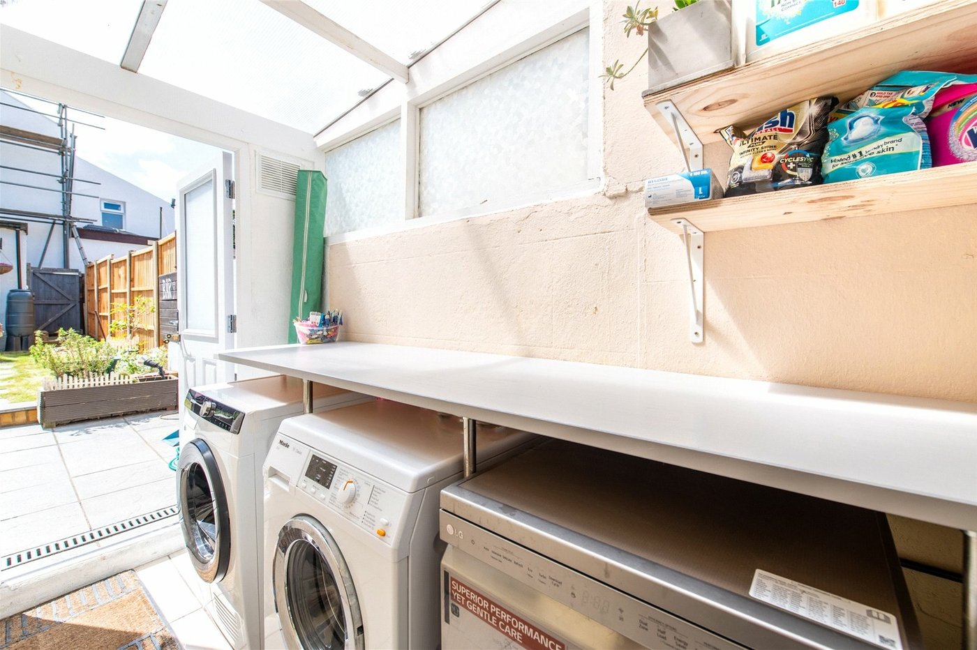 2 bedroom house for sale in Gravesend | Robinson Michael & Jackson