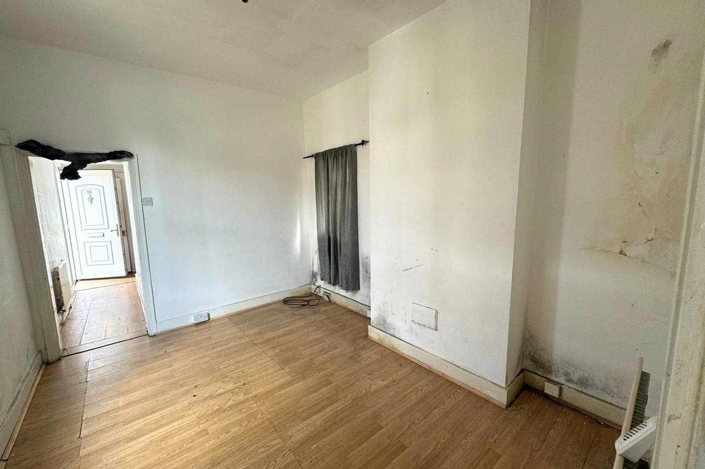 2 bedroom property for sale in London | Robinson Jackson