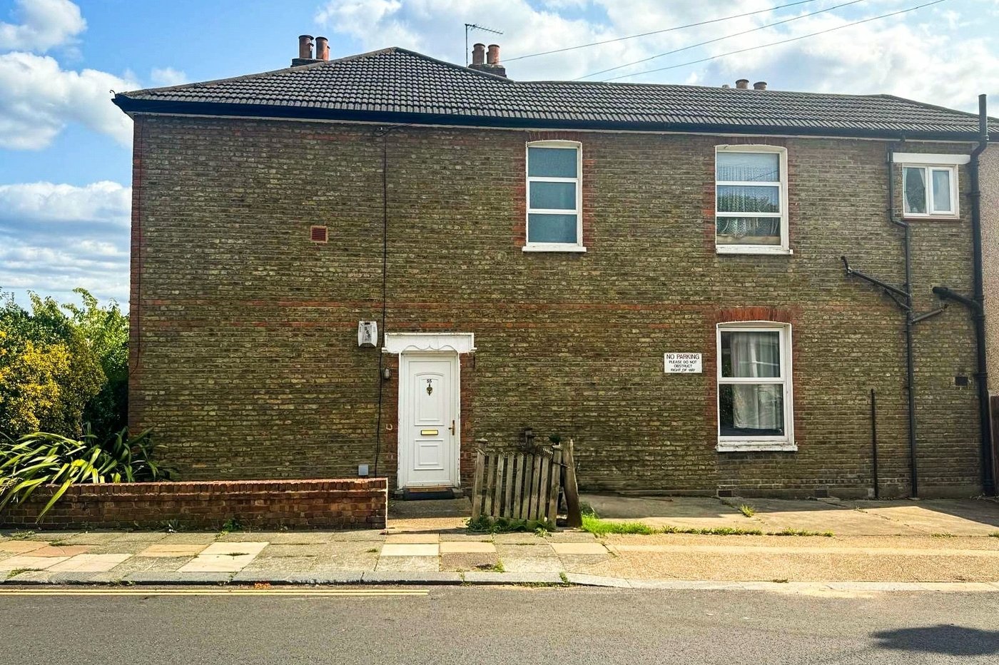 2 bedroom property for sale in London | Robinson Jackson