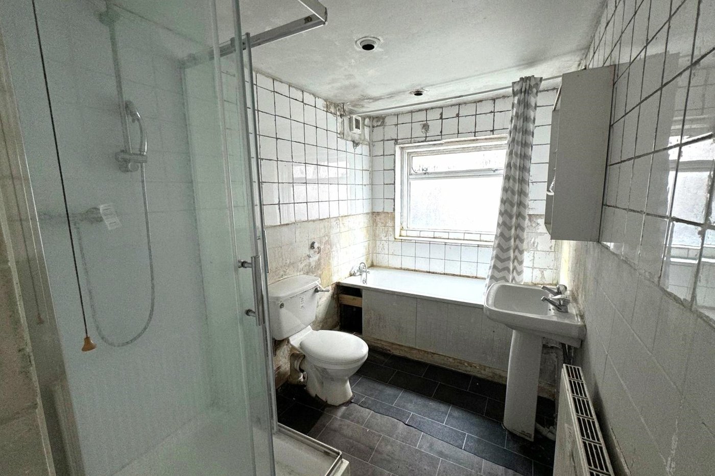 2 bedroom property for sale in London | Robinson Jackson
