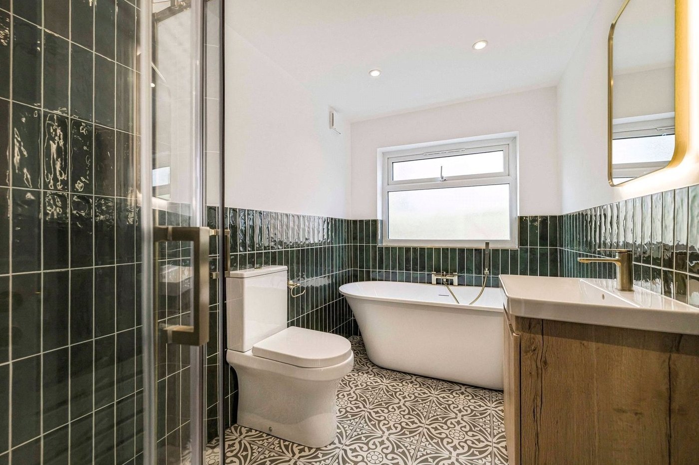2 bedroom property for sale in London | Robinson Jackson