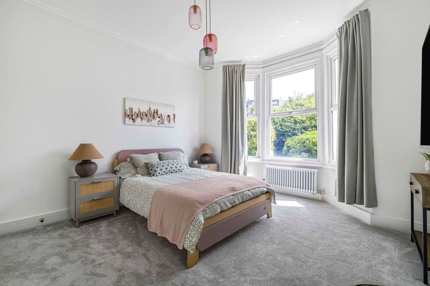 2 bedroom property for sale in London | Robinson Jackson