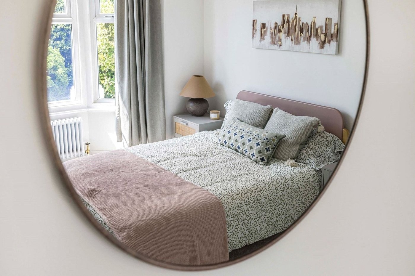 2 bedroom property for sale in London | Robinson Jackson