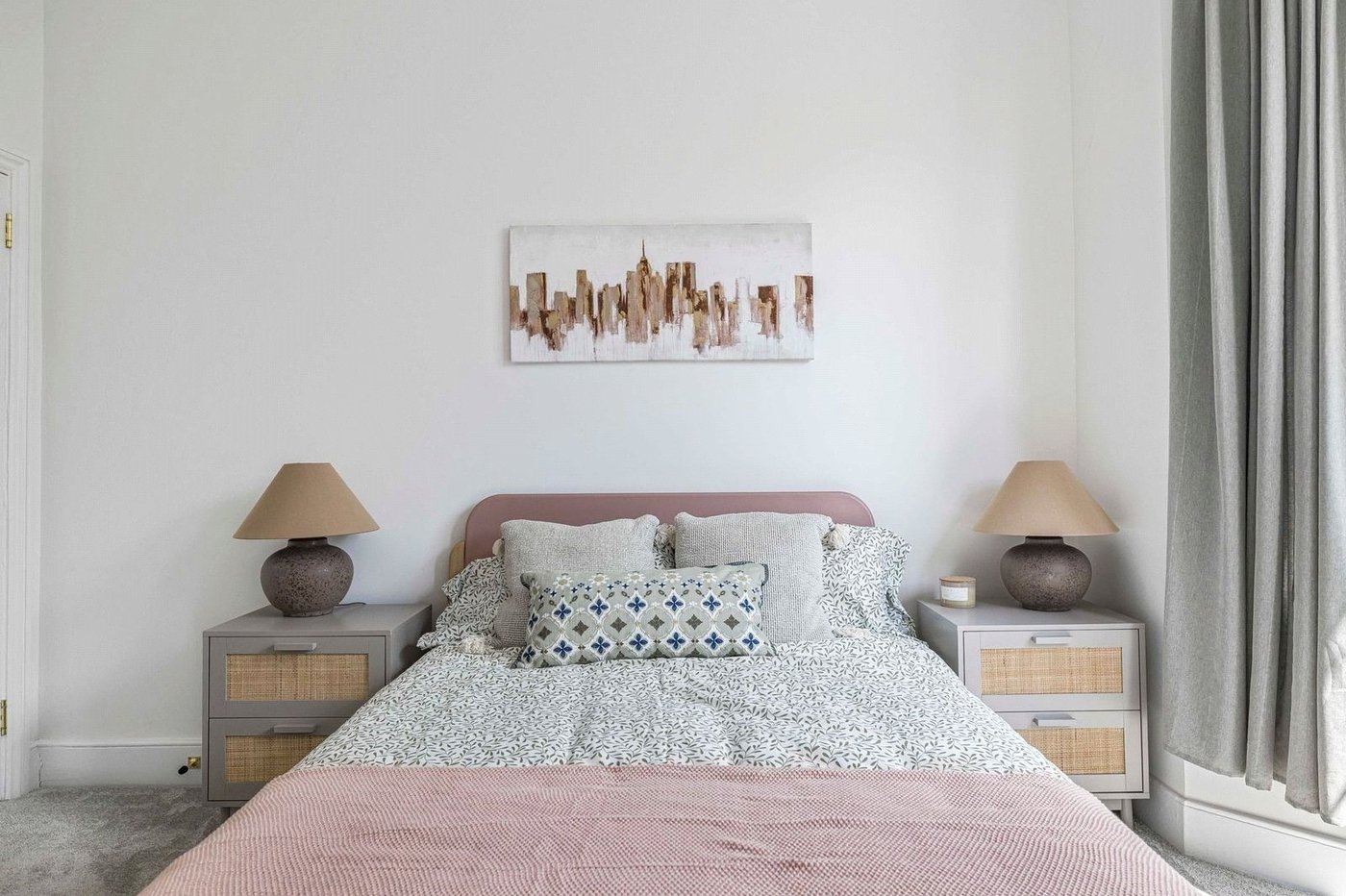 2 bedroom property for sale in London | Robinson Jackson