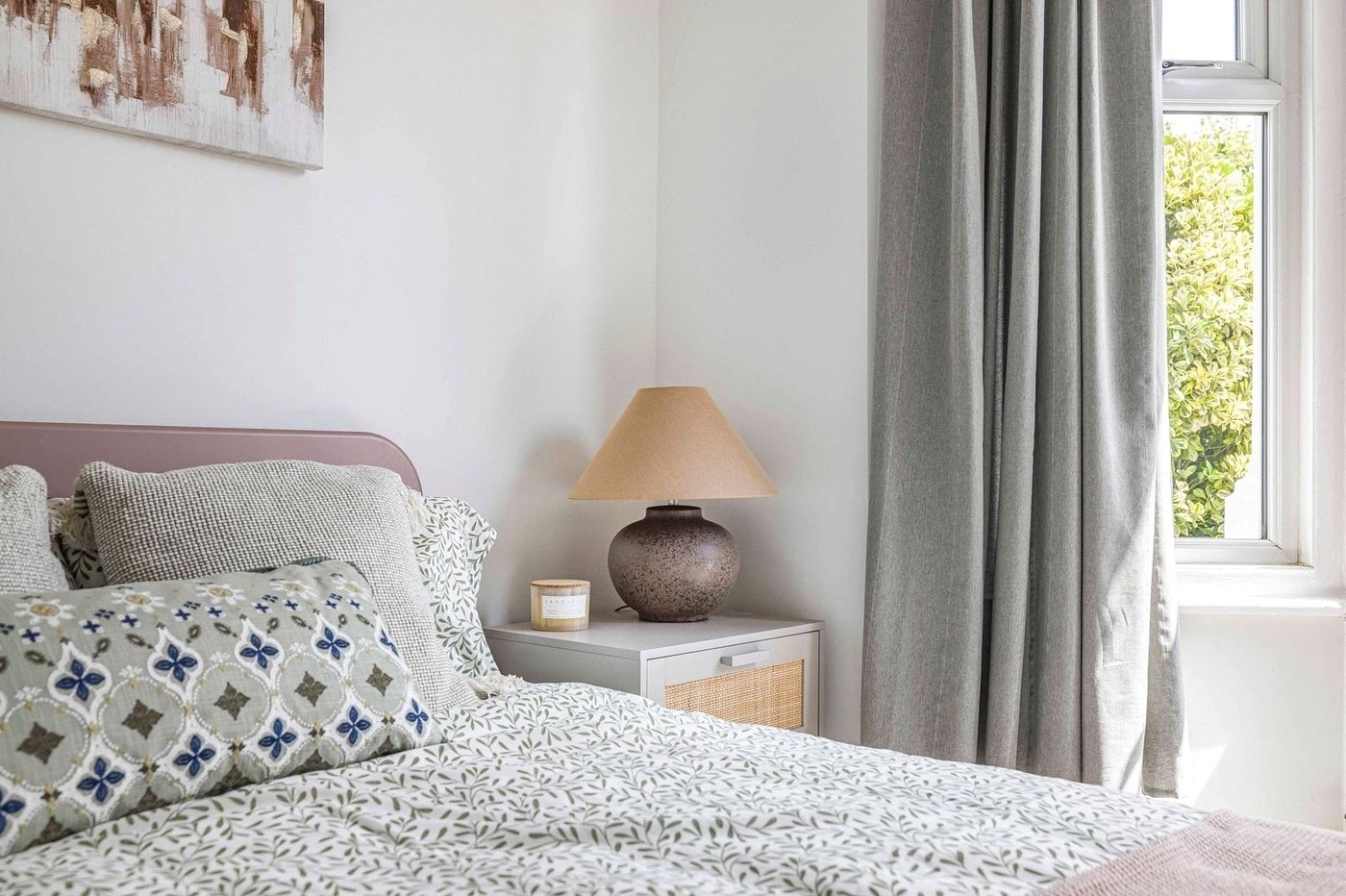 2 bedroom property for sale in London | Robinson Jackson