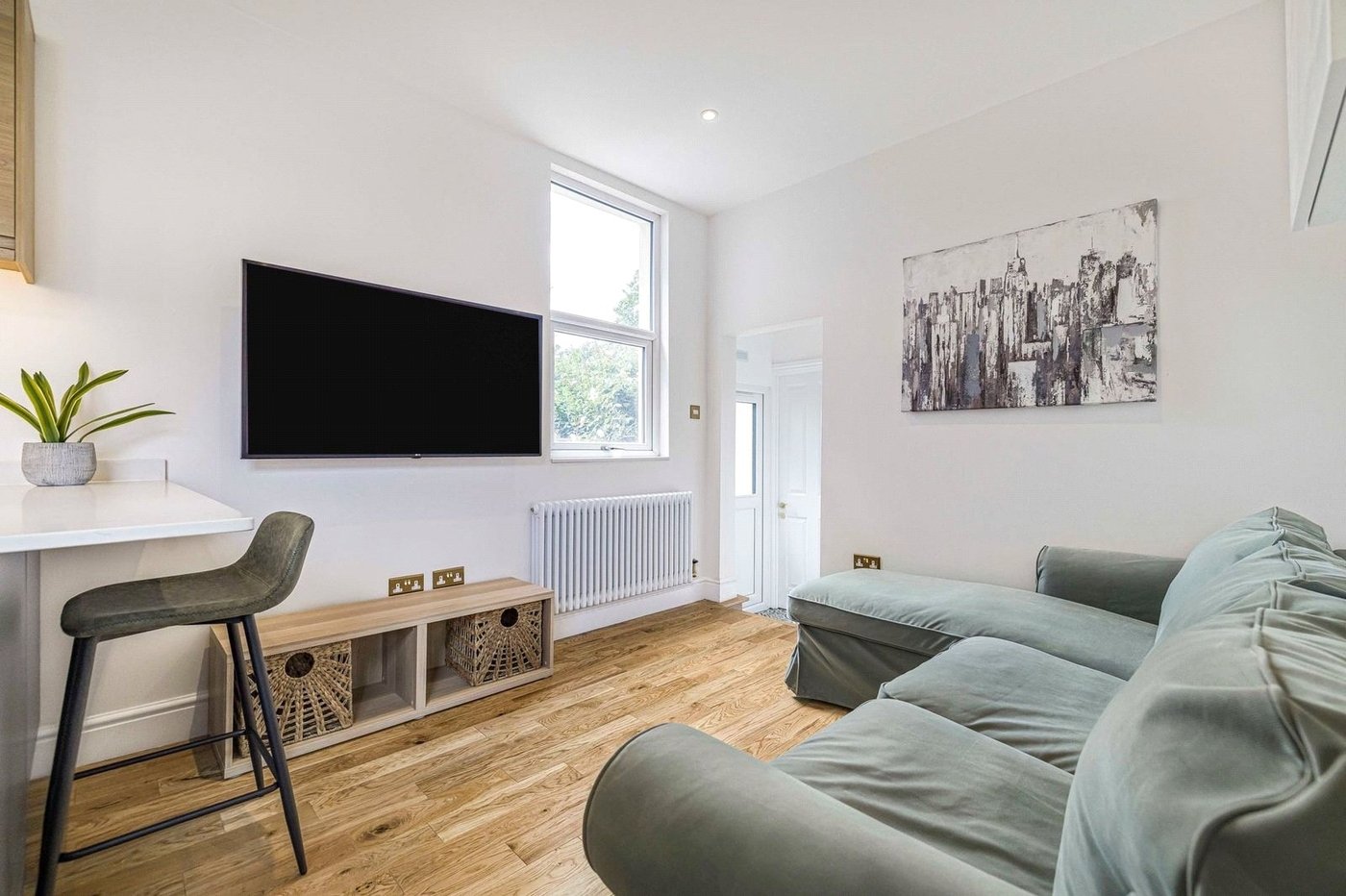 2 bedroom property for sale in London | Robinson Jackson