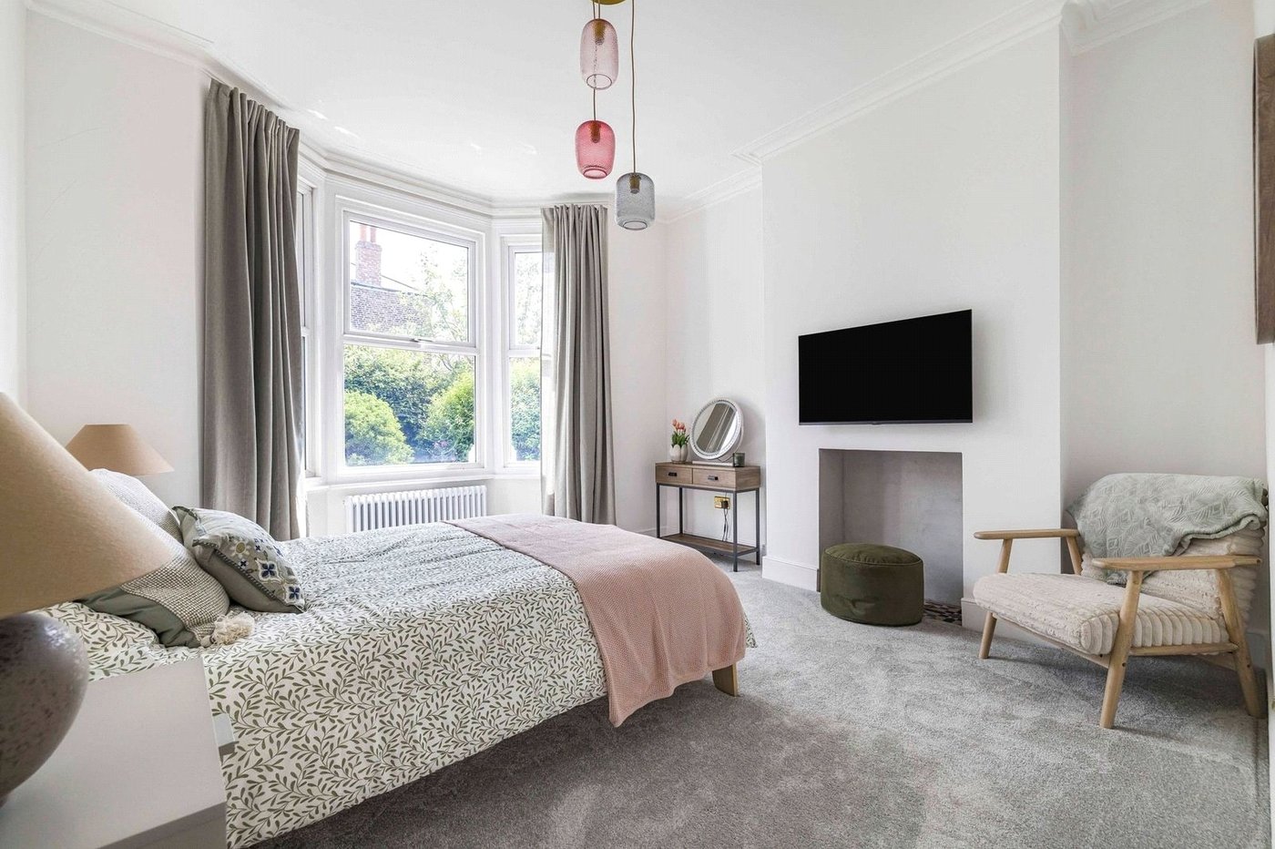 2 bedroom property for sale in London | Robinson Jackson