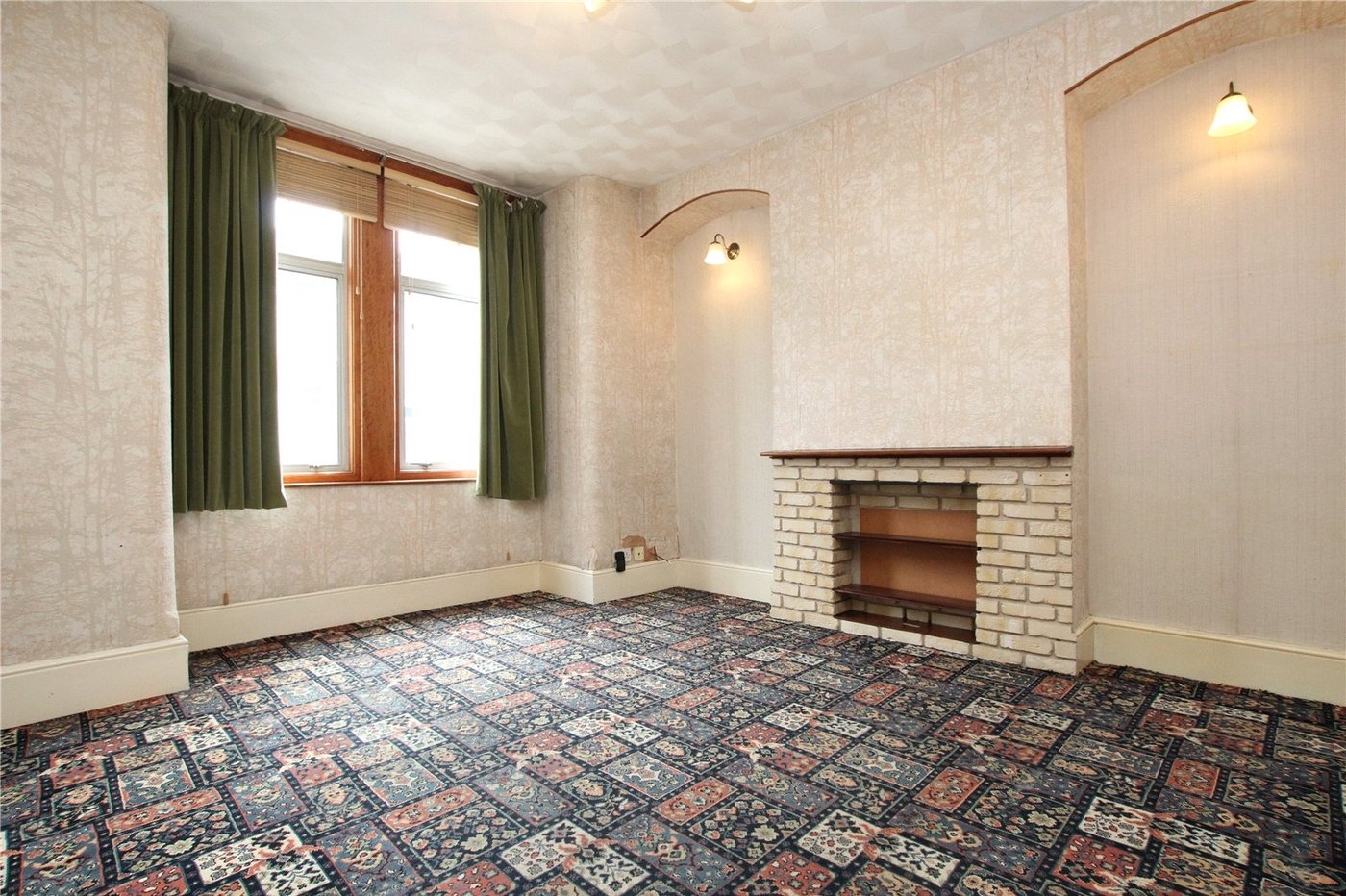 3 bedroom house for sale in Plumstead Common | Robinson Jackson