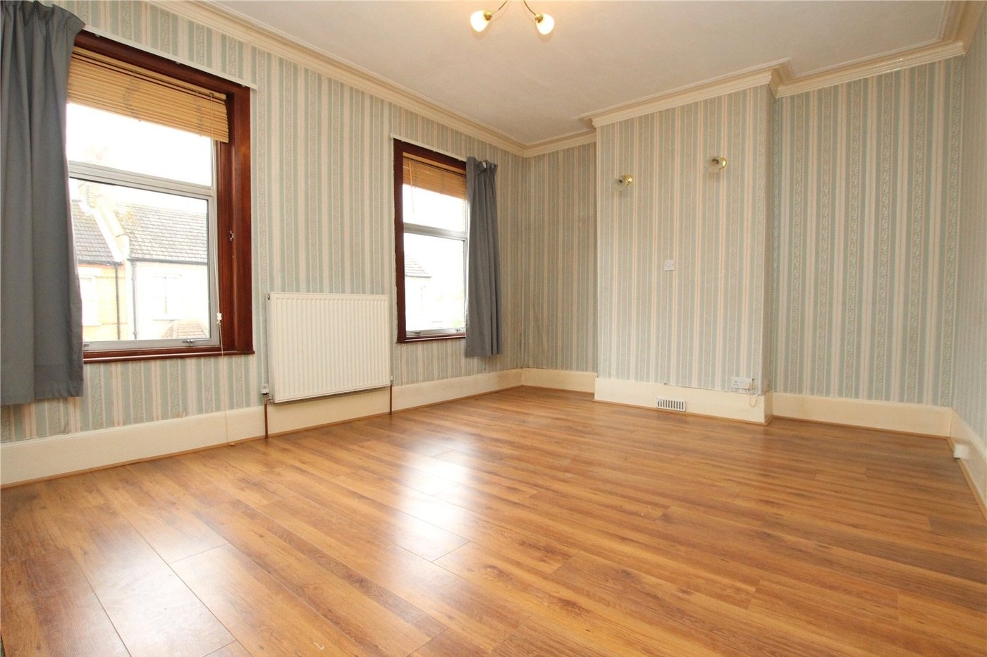 3 bedroom house for sale in Plumstead Common | Robinson Jackson