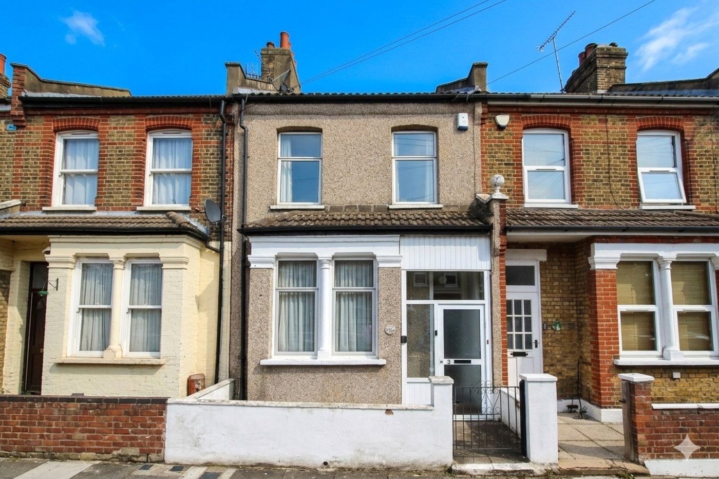 3 bedroom house for sale in Plumstead Common | Robinson Jackson