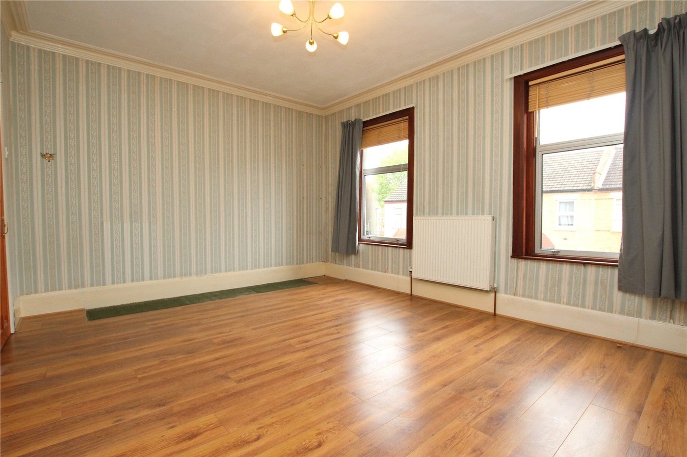 3 bedroom house for sale in Plumstead Common | Robinson Jackson