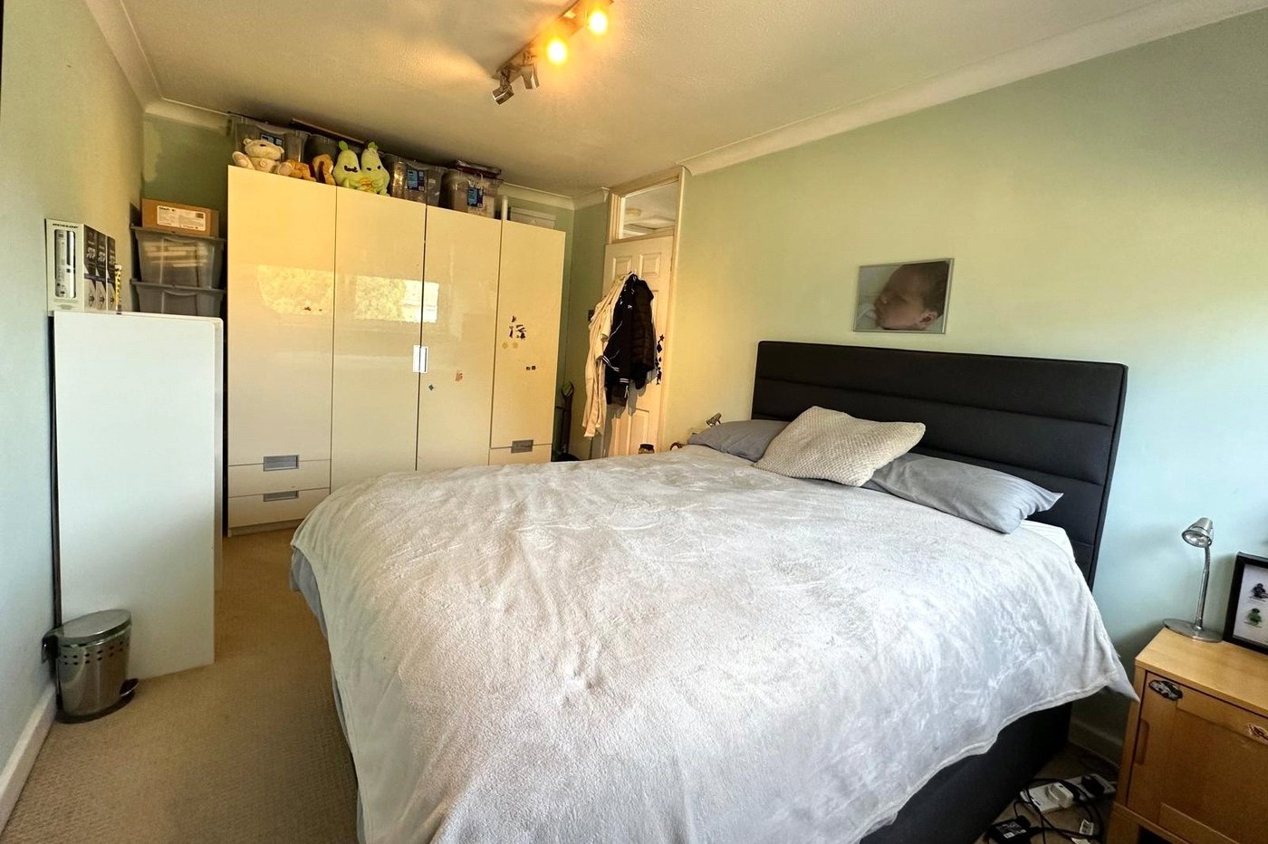 3 bedroom house for sale in Shooters Hill | Robinson Jackson