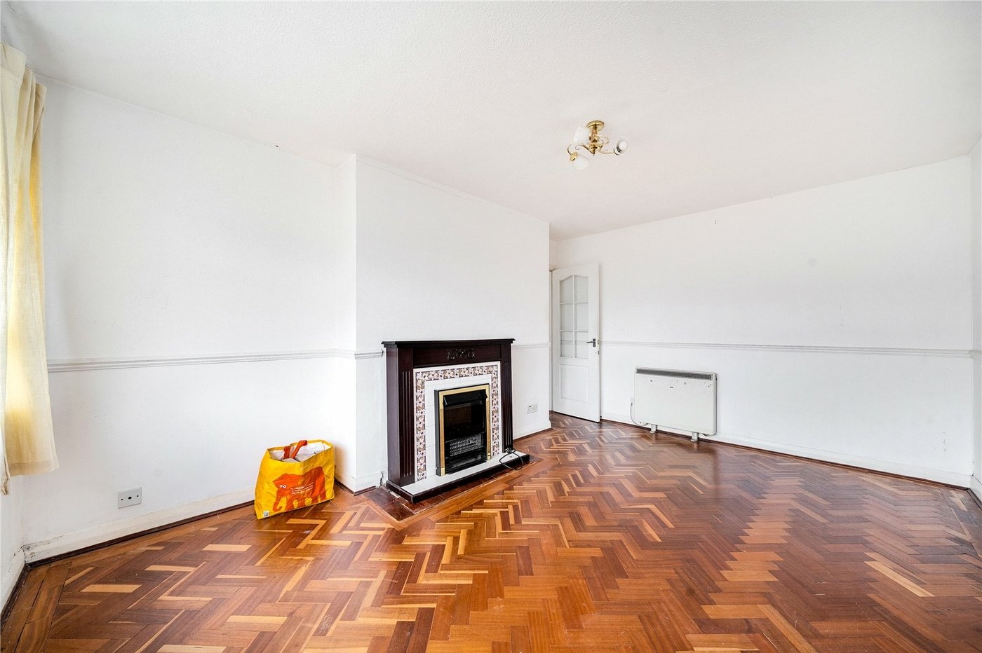 2 bedroom property for sale in London | Robinson Jackson