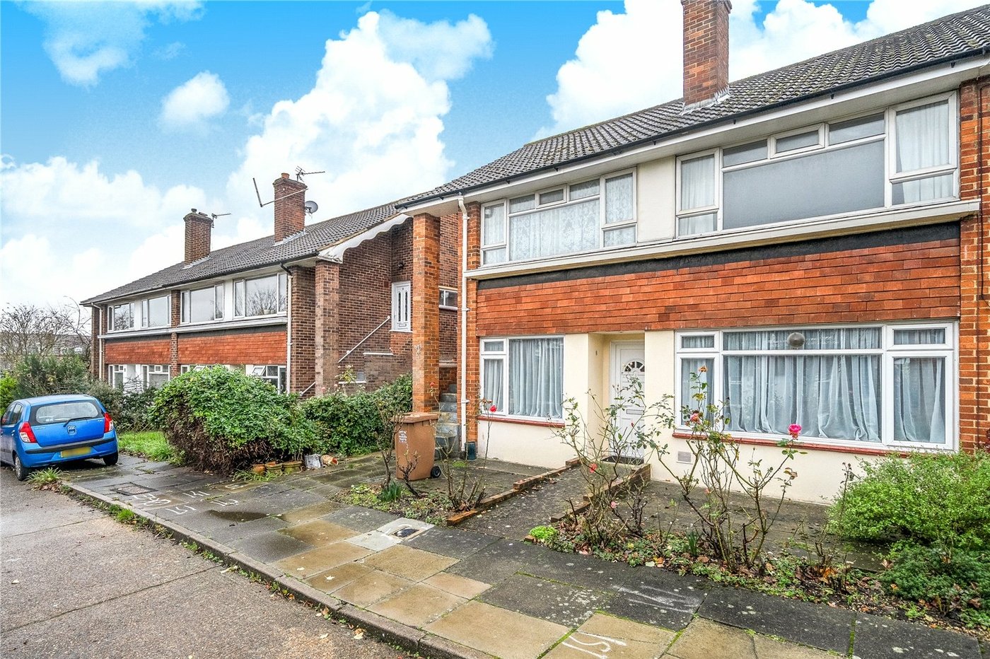 2 bedroom property for sale in London | Robinson Jackson