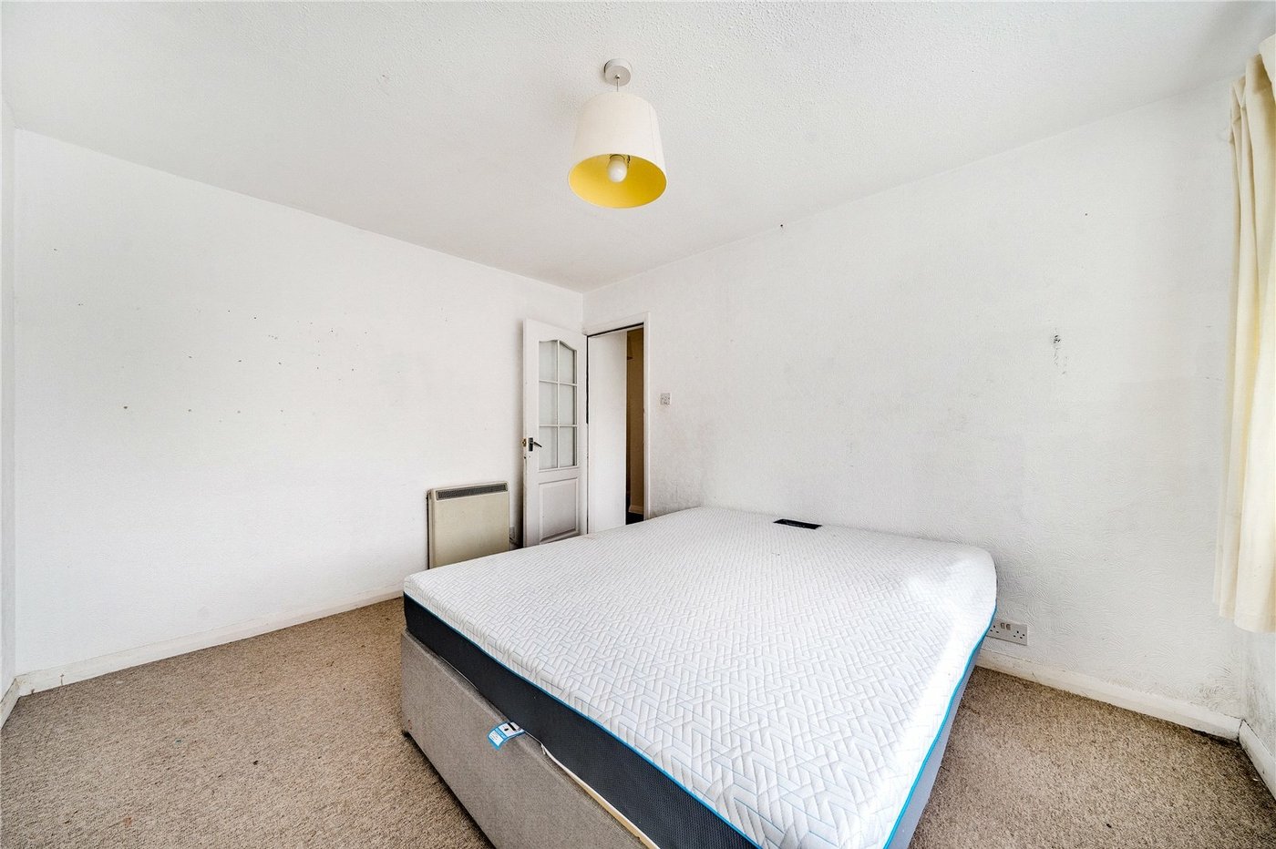 2 bedroom property for sale in London | Robinson Jackson