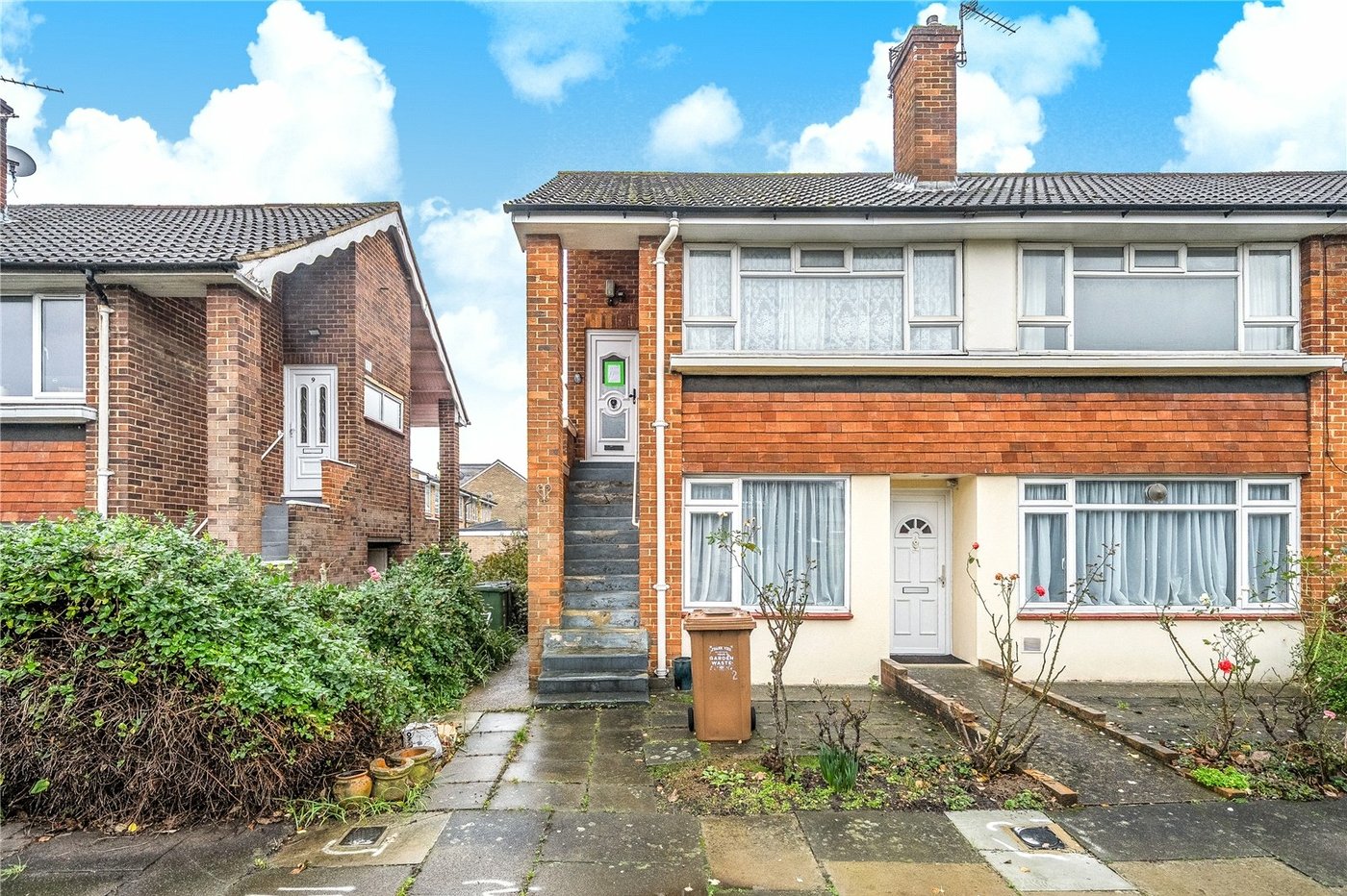 2 bedroom property for sale in London | Robinson Jackson