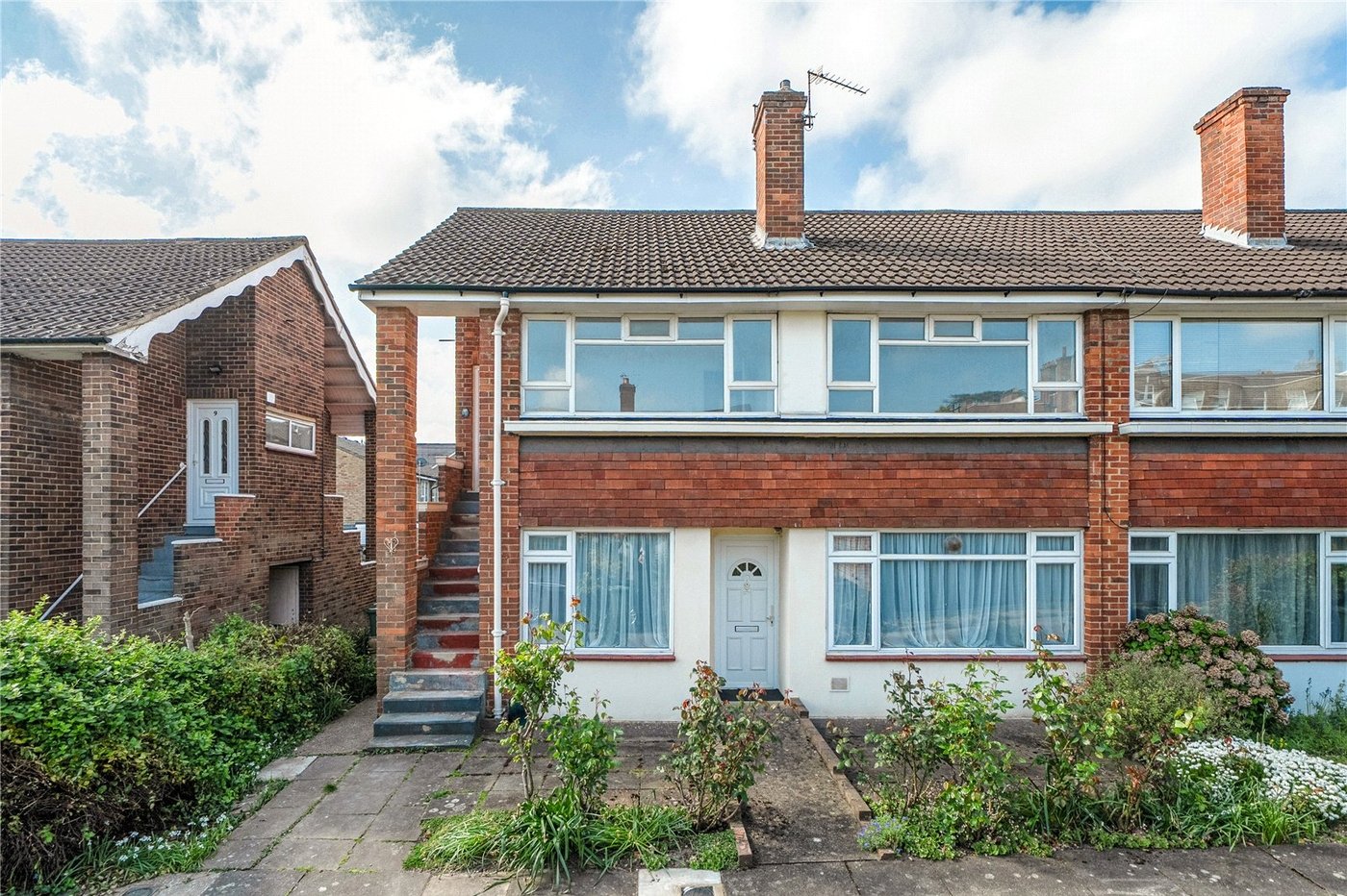 2 bedroom property for sale in London | Robinson Jackson