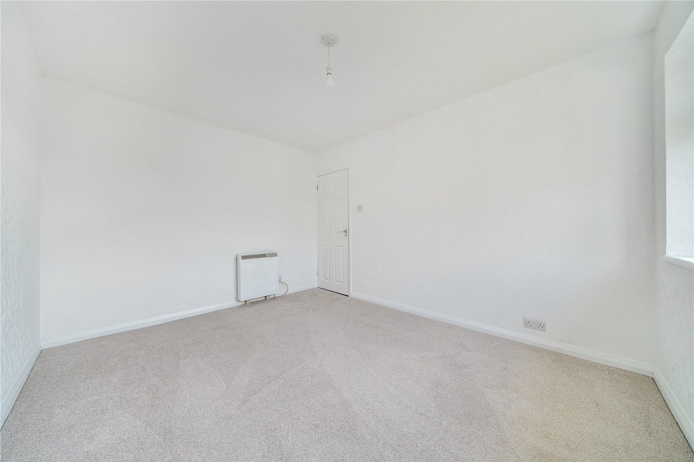 2 bedroom property for sale in London | Robinson Jackson