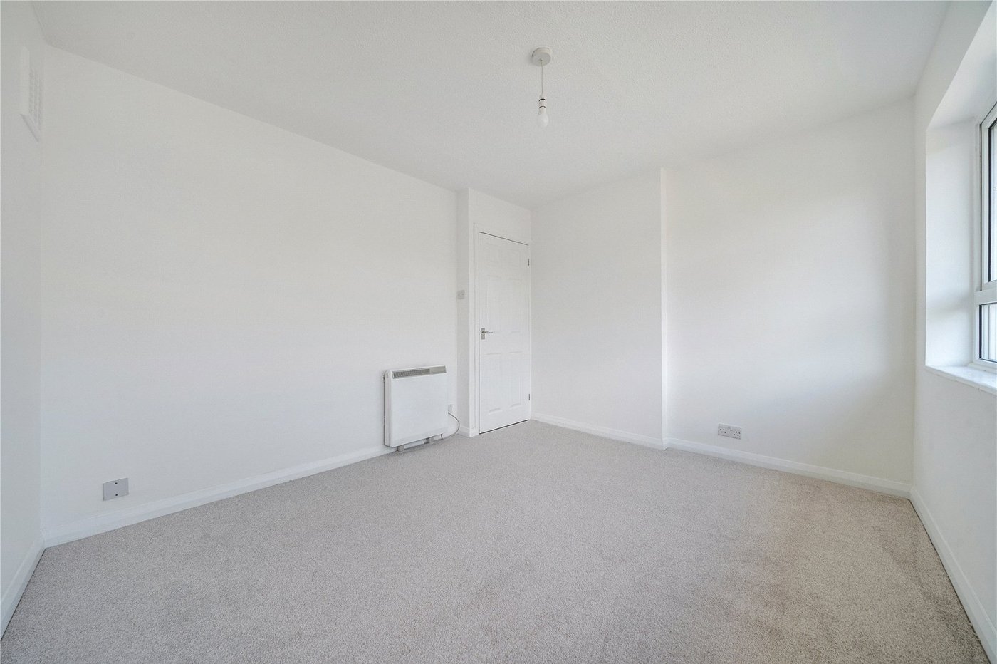 2 bedroom property for sale in London | Robinson Jackson