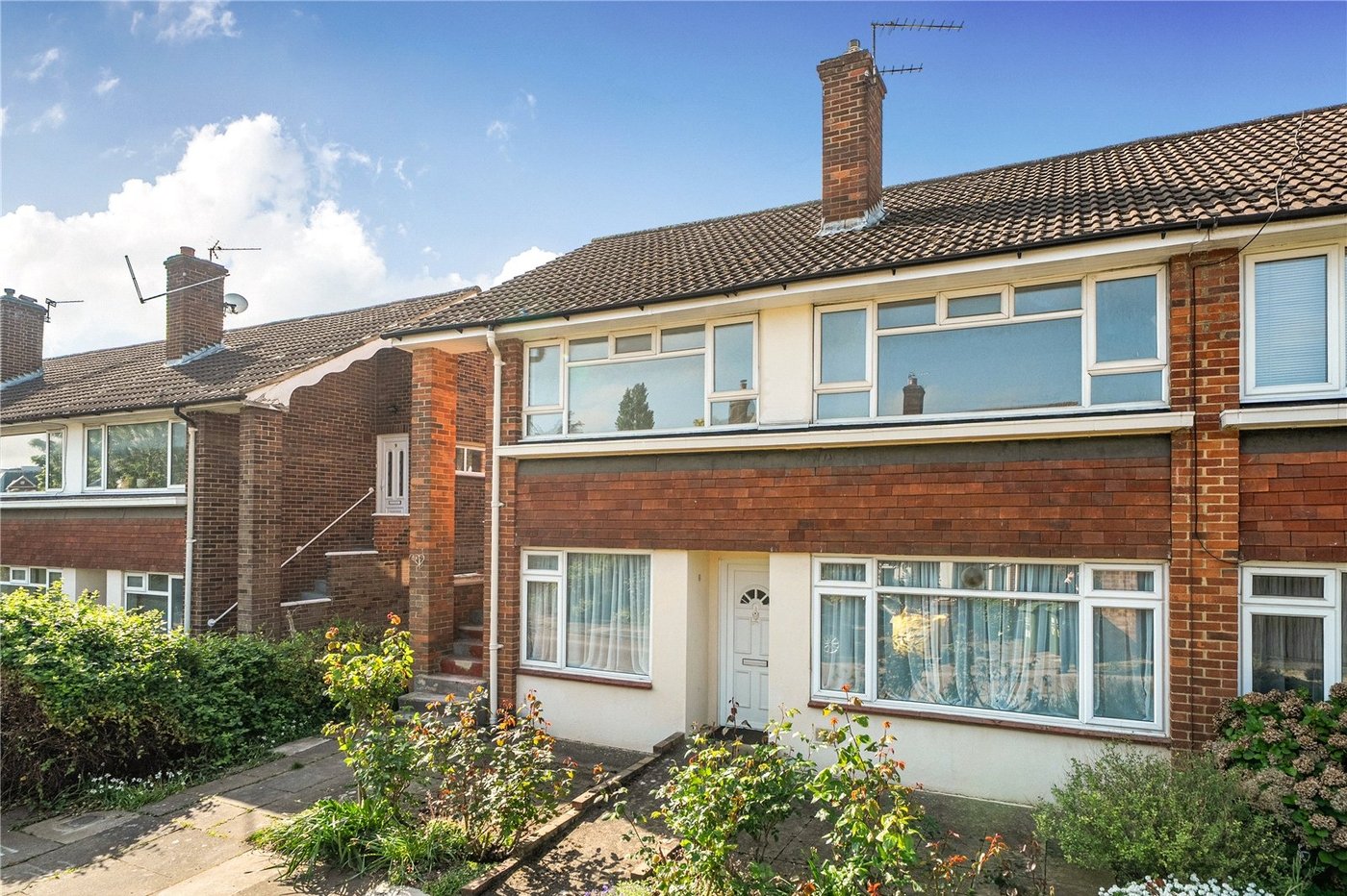 2 bedroom property for sale in London | Robinson Jackson