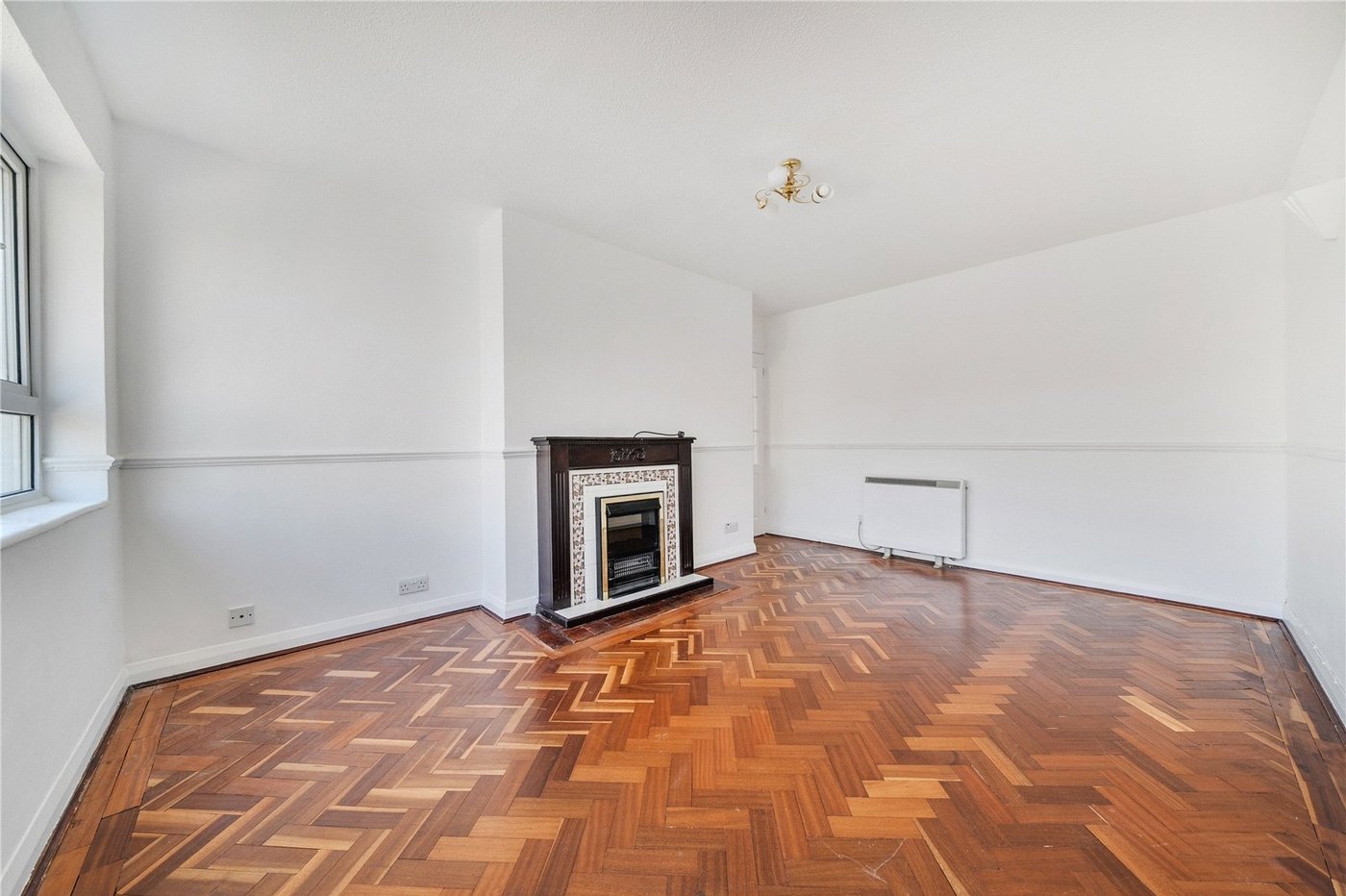 2 bedroom property for sale in London | Robinson Jackson