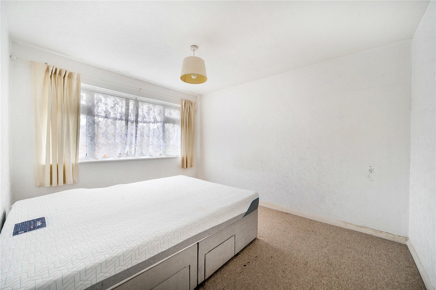 2 bedroom property for sale in  | Robinson Jackson