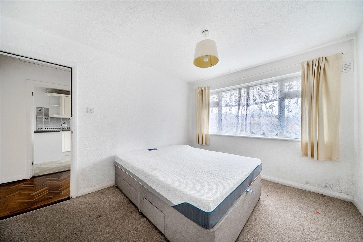 2 bedroom property for sale in  | Robinson Jackson