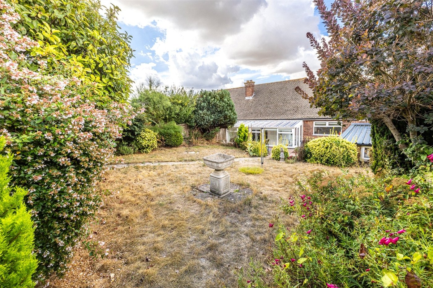 2 bedroom bungalow for sale in Gravesend | Robinson Michael & Jackson