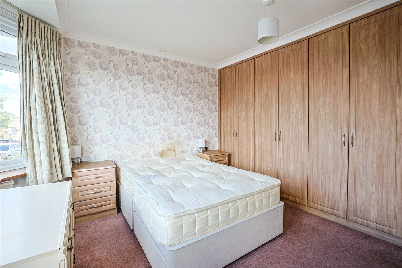 2 bedroom bungalow for sale in Gravesend | Robinson Michael & Jackson