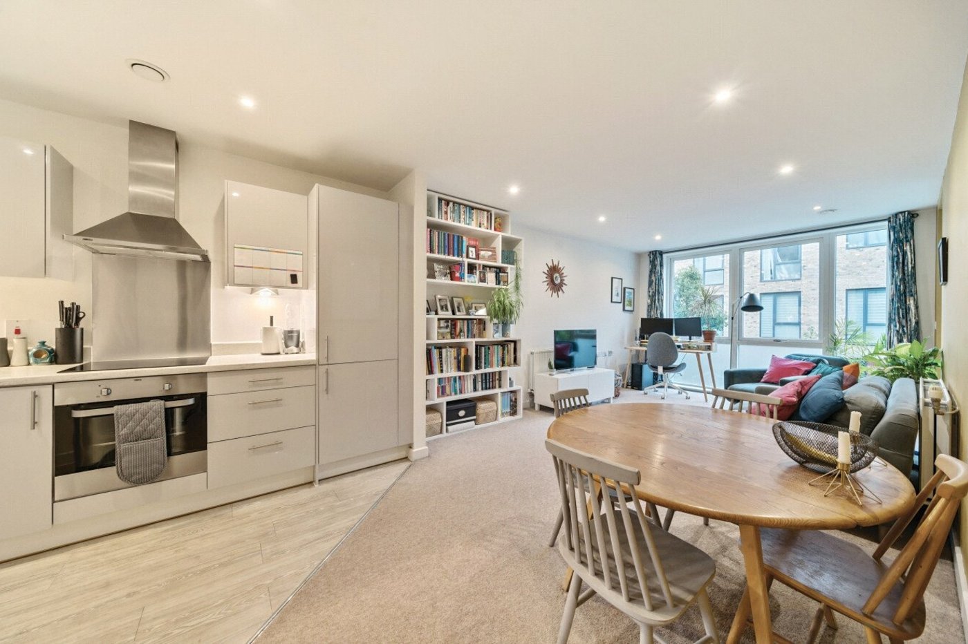 1 bedroom property for sale in London | Robinson Jackson