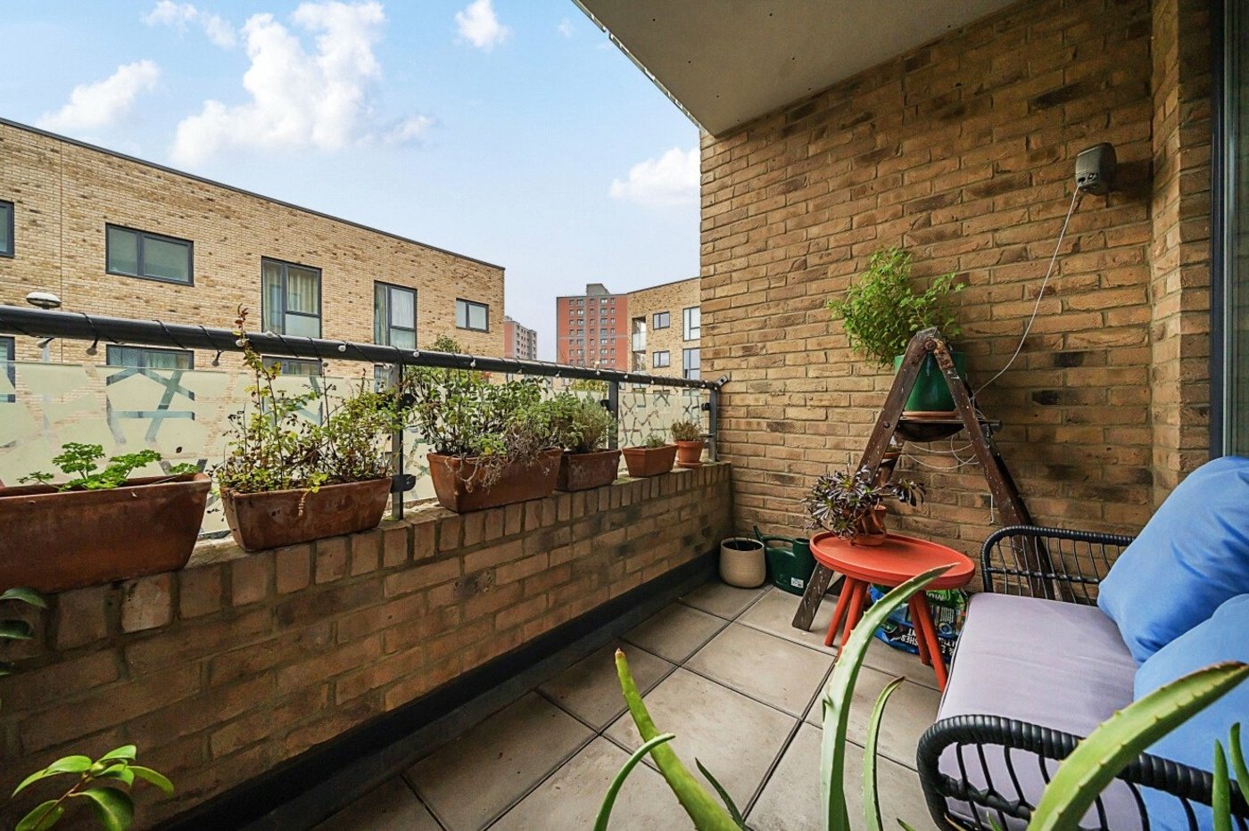 1 bedroom property for sale in London | Robinson Jackson