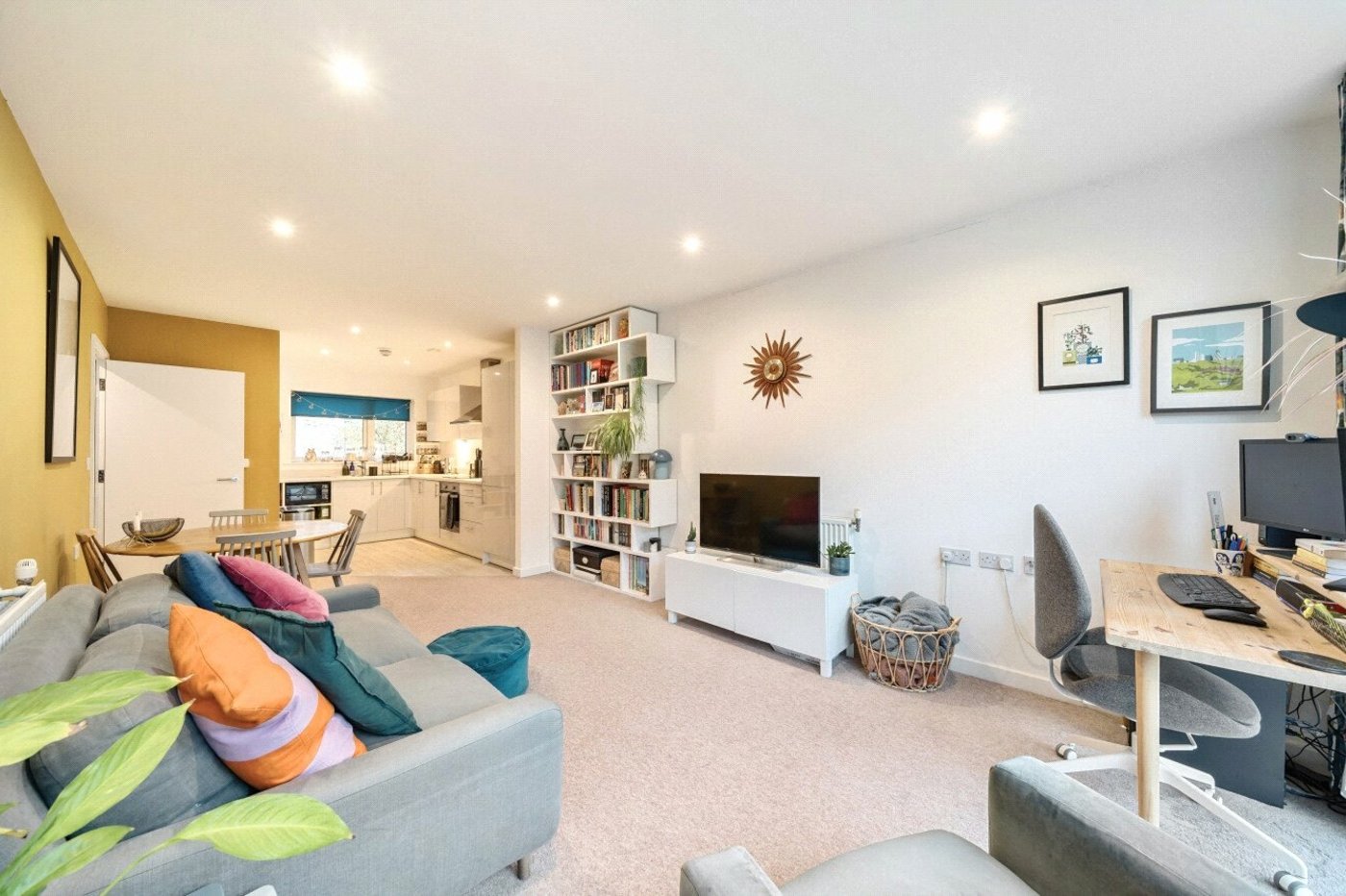 1 bedroom property for sale in London | Robinson Jackson