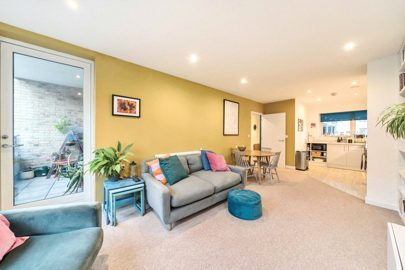 1 bedroom property for sale in London | Robinson Jackson