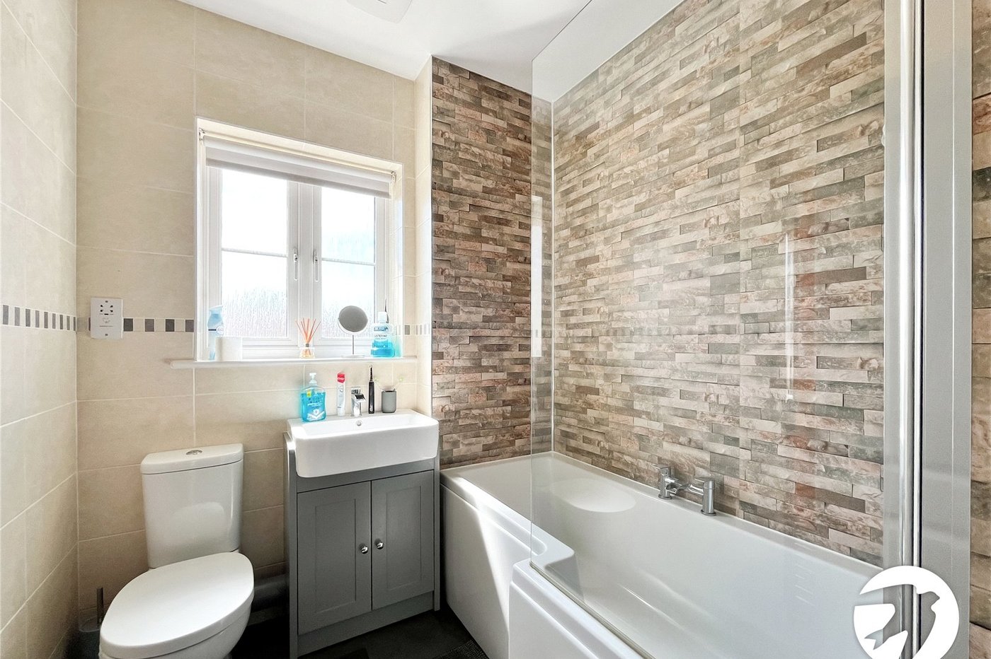 2 bedroom house for sale in Iwade | Robinson Michael & Jackson