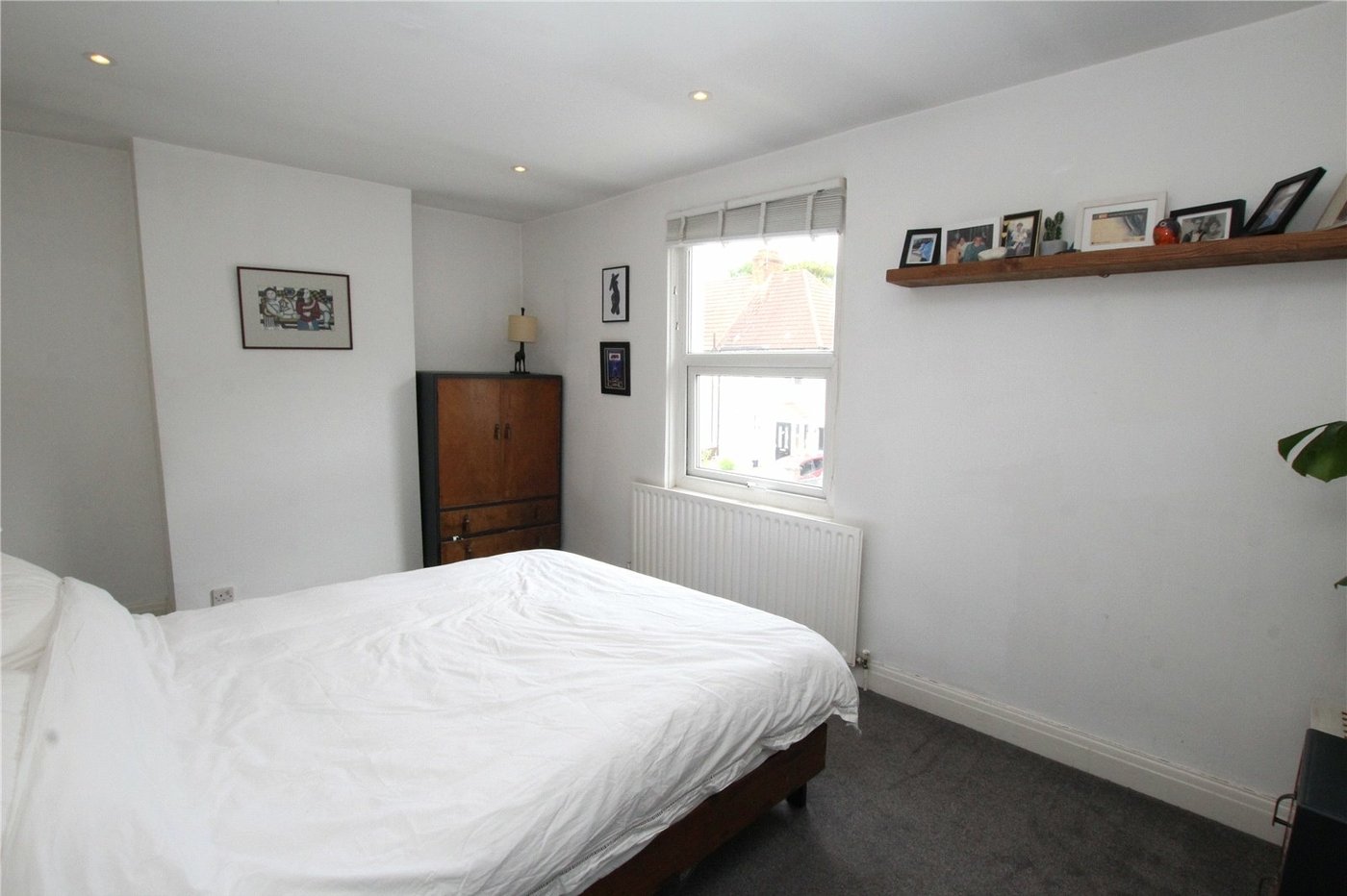 2 bedroom house for sale in Shooters Hill | Robinson Jackson