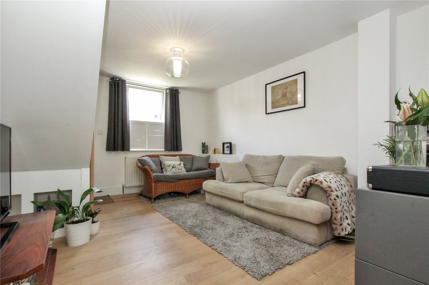 2 bedroom house for sale in Shooters Hill | Robinson Jackson