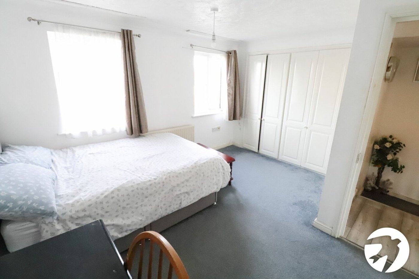 4 bedroom property for sale in London | Robinson Jackson