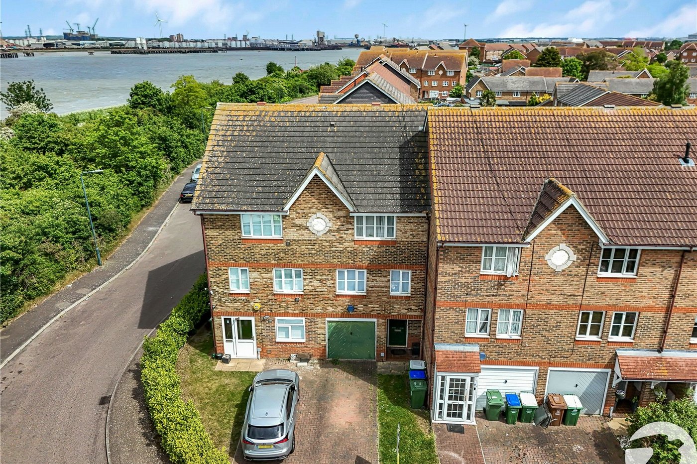 4 bedroom property for sale in London | Robinson Jackson