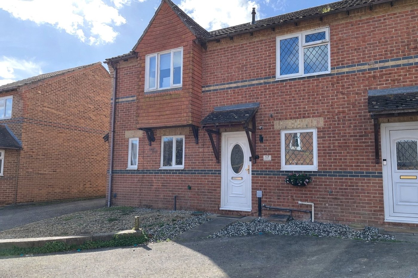 2 bedroom house for sale in Walderslade | Robinson Michael & Jackson